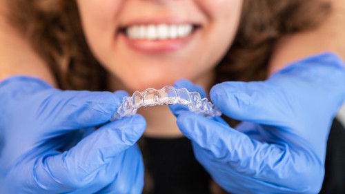 Why You Should Go to an Invisalign Dentist over an Orthodontist 2